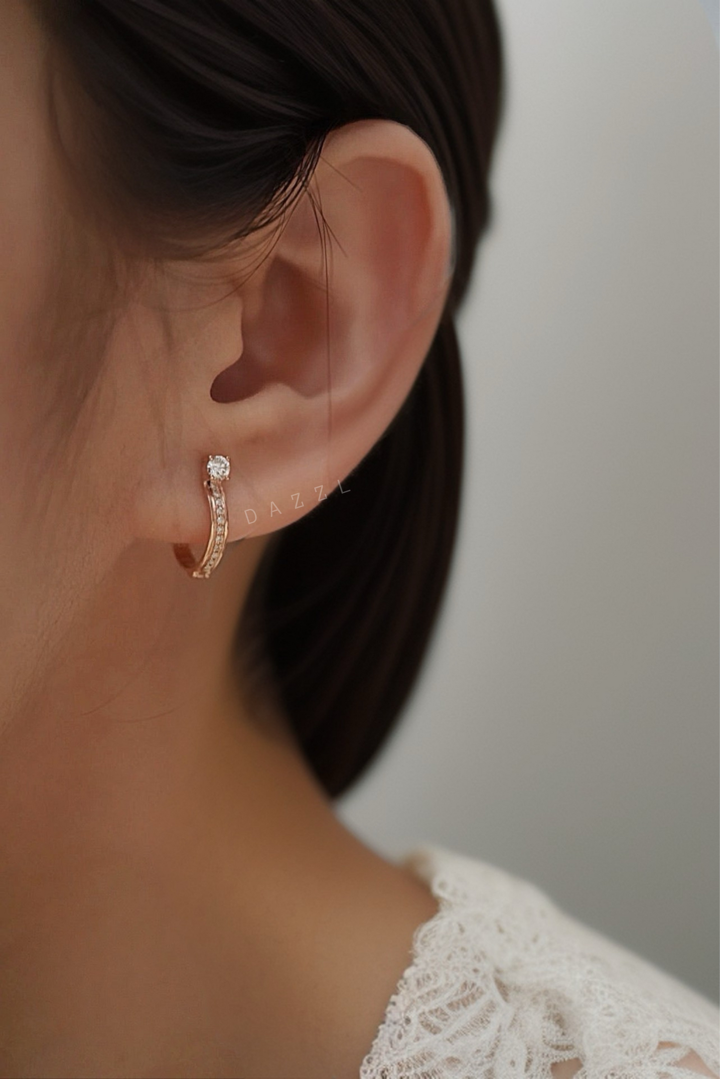 Natural Diamond Earring in 18K Gold