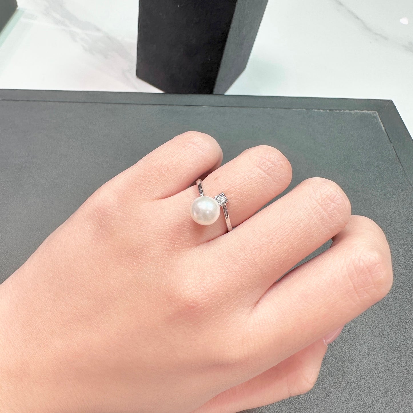 Square Wrap Freshwater Pearl with 0.032ct Natural Diamond Ring in 18K Gold