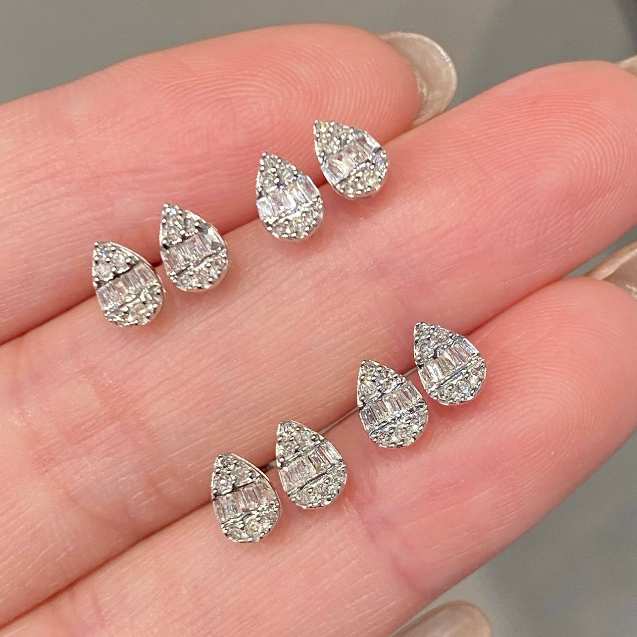 0.20ct Natural Diamond Water Drop-Shaped in 18K Gold