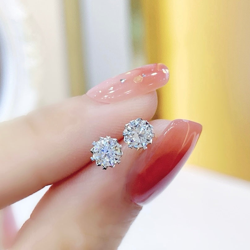 18K Gold Classic Natural Diamond Earrings
