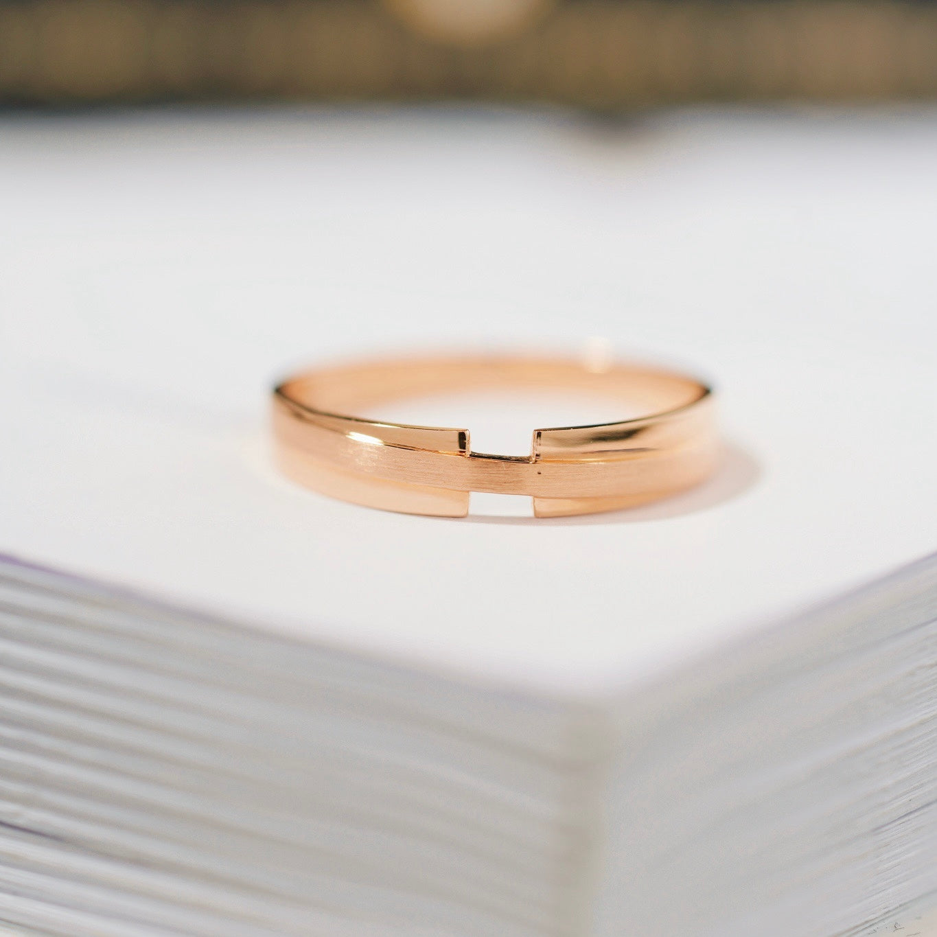 Slash Natural Diamond Couple Rings in 18K Gold