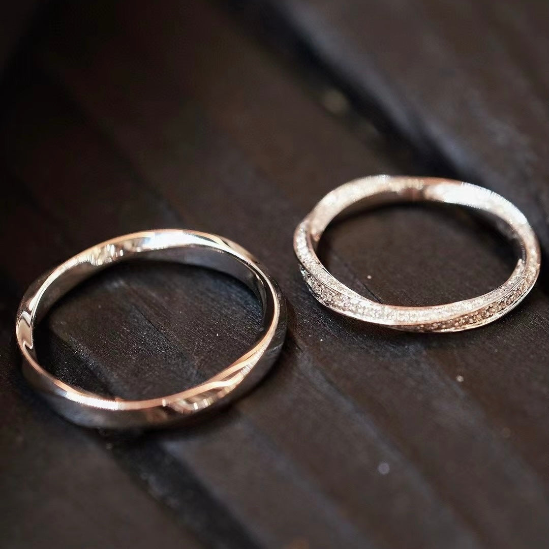 Möbius Natural Diamond Couple Rings in 18K Gold