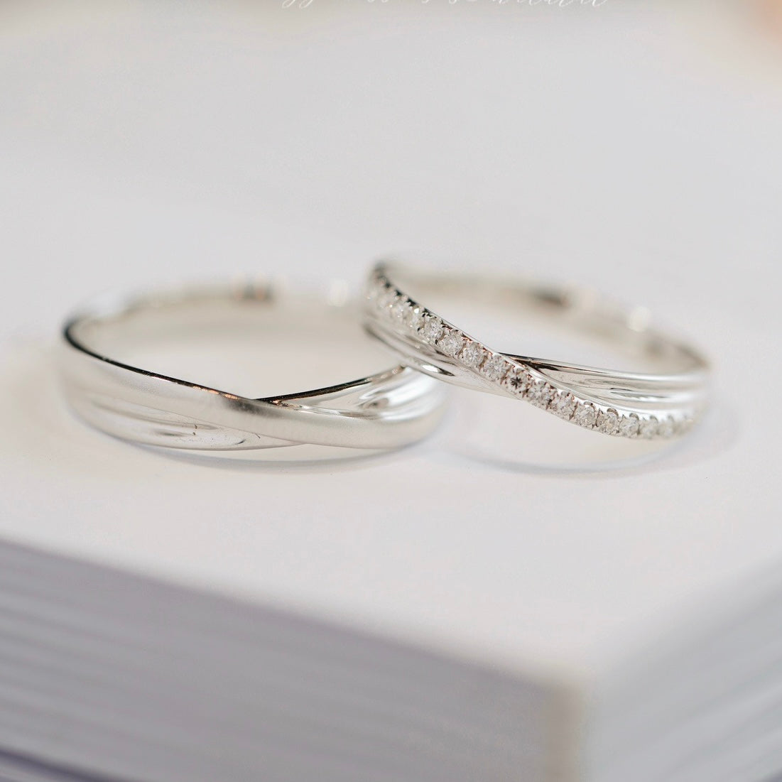 Mini Cross Natural Diamond Couple Rings in 18K Gold