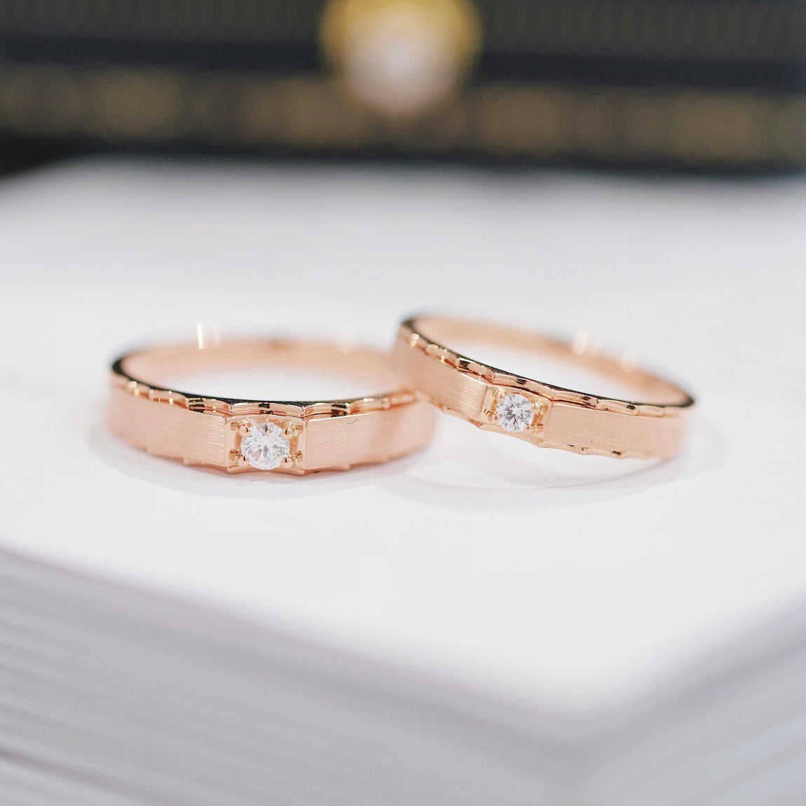 Solitaire Wave Natural Diamond Couple Rings in 18K Gold