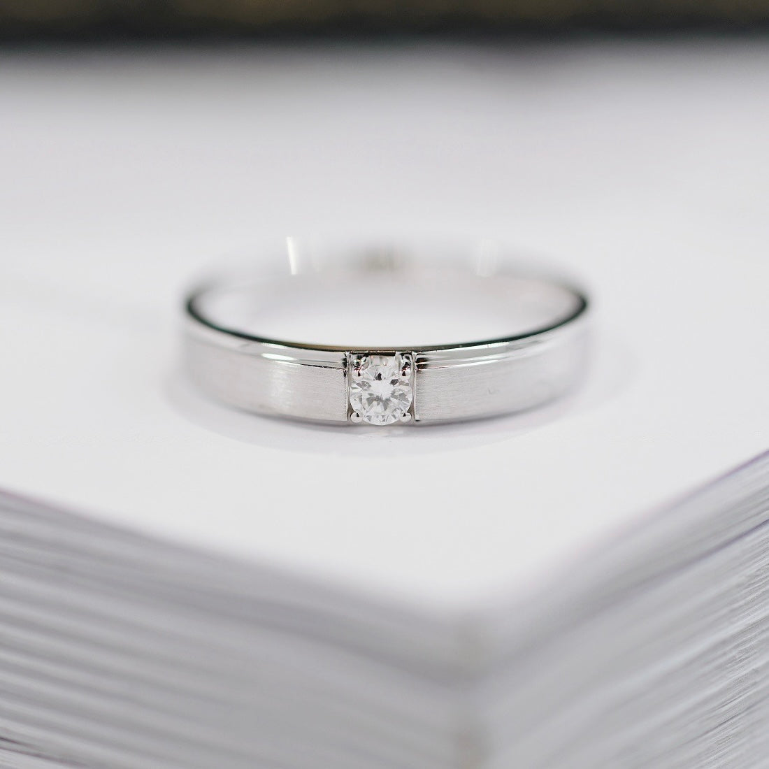 Solitaire/ V-Shaped Natural Diamond Couple Rings in 18K Gold