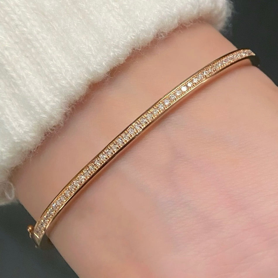 Natural Diamond Bangle in 18K Gold