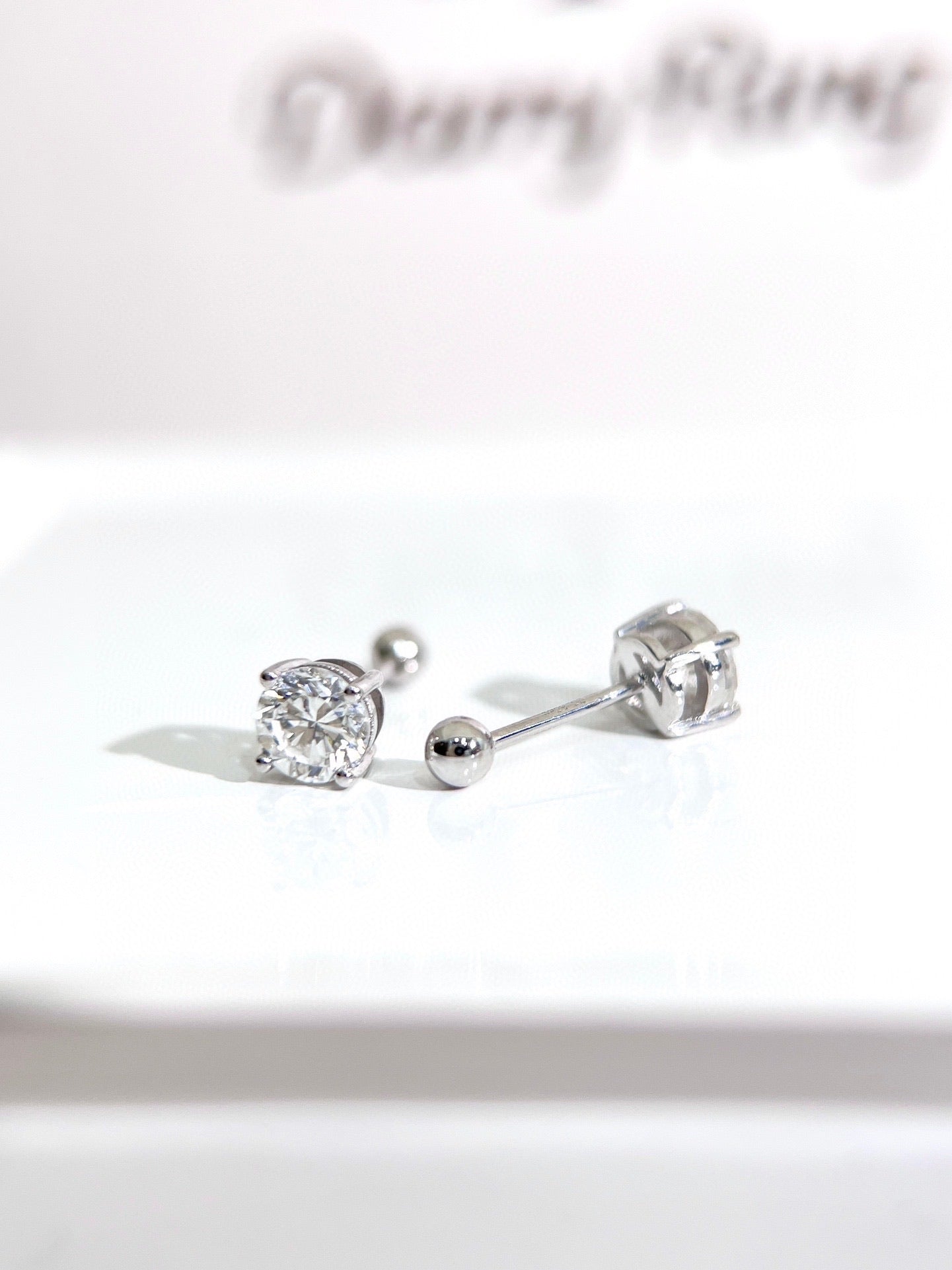 18K Gold Classic Natural Diamond Earrings