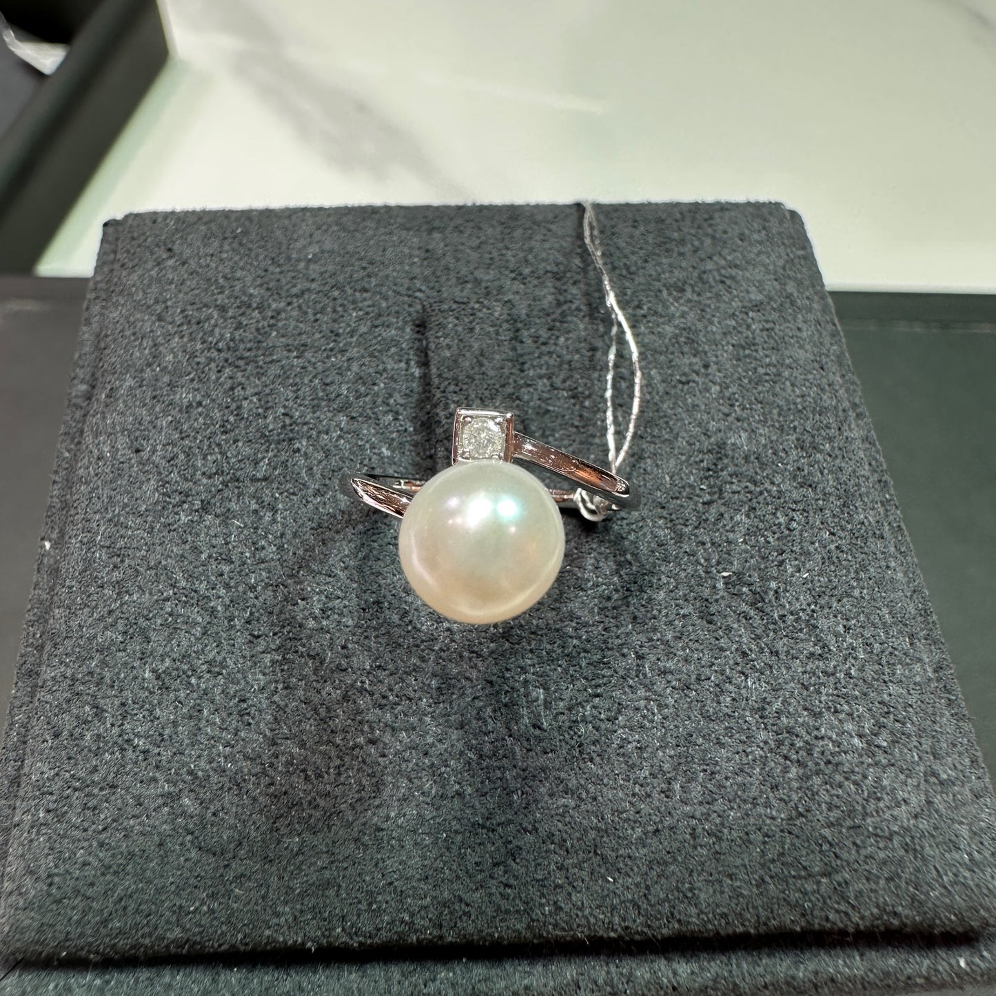 Square Wrap Freshwater Pearl with 0.032ct Natural Diamond Ring in 18K Gold