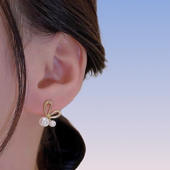 18K Gold Freshwater Pearl Earrings