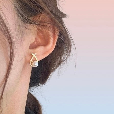 Akoya Seawater Pearl Diamond Earrings in 18K Gold