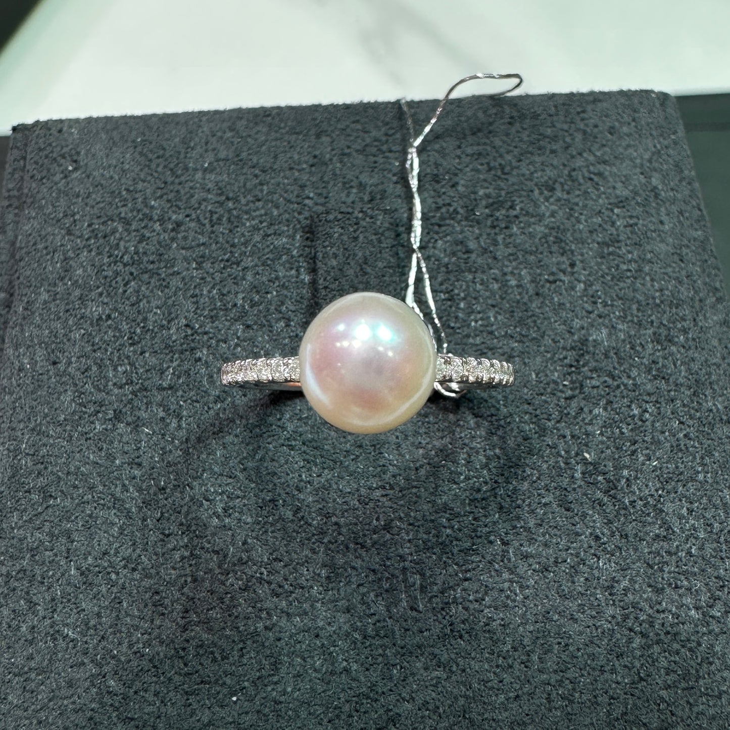 Simple Pave Freshwater Pearl with 0.11ct Natural Diamond Ring in 18K Gold