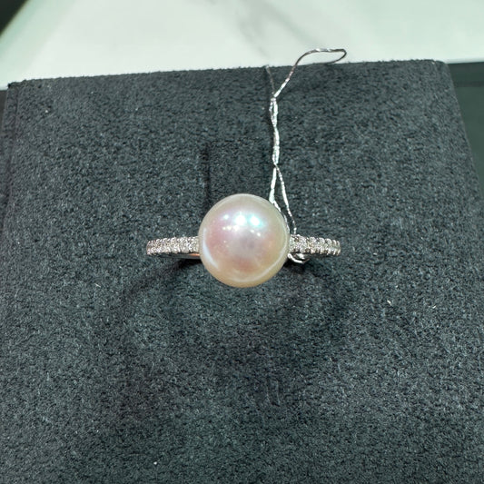 Simple Pave Freshwater Pearl with 0.11ct Natural Diamond Ring in 18K Gold