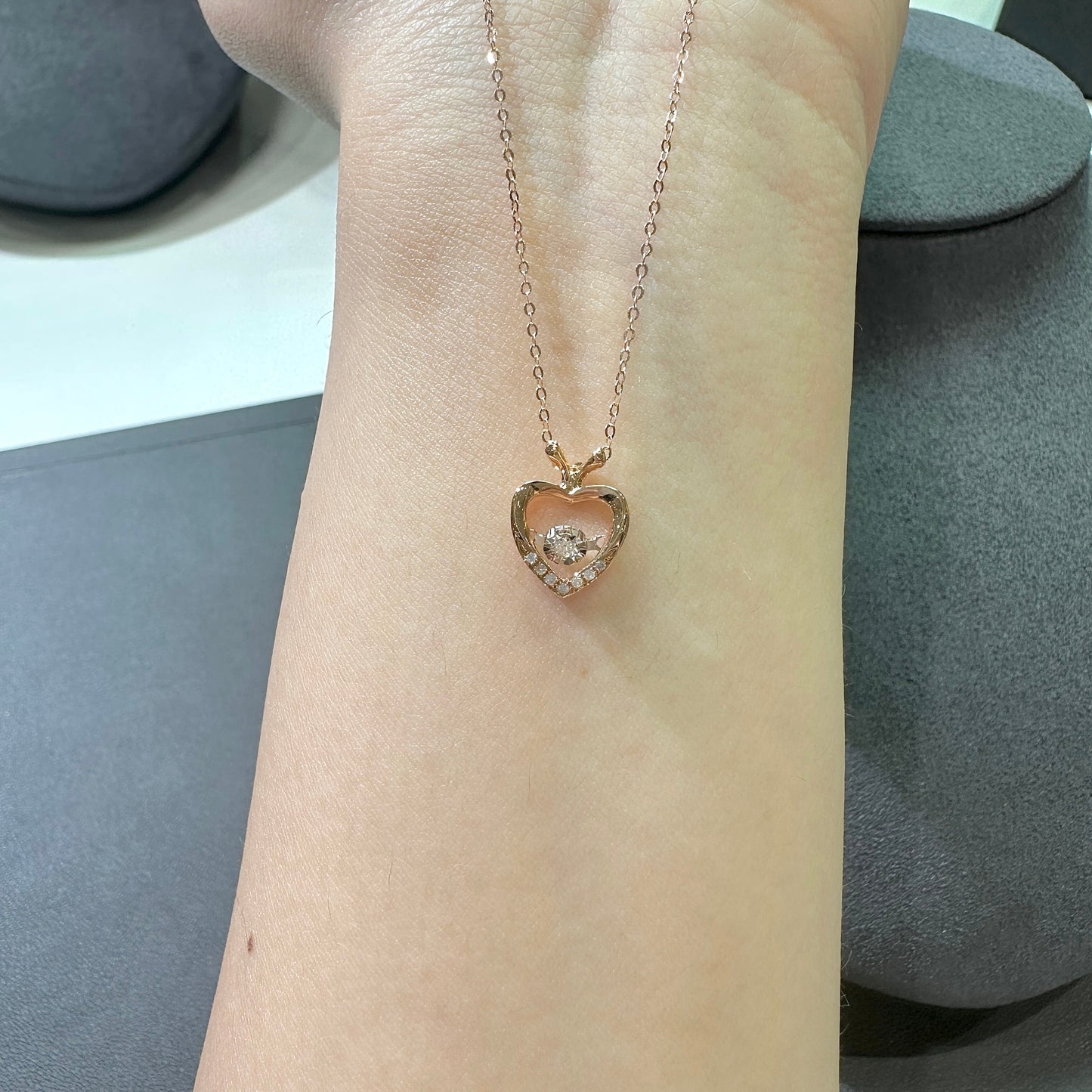 Heart-Shaped Natural Diamond Necklace in 18K Rose Gold