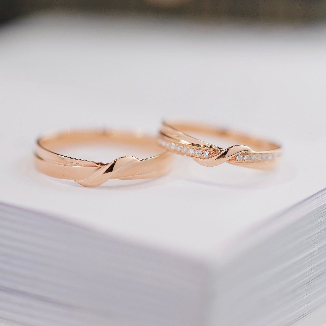 Overlap Natural Diamond Couple Rings in 18K Rose Gold/White Gold