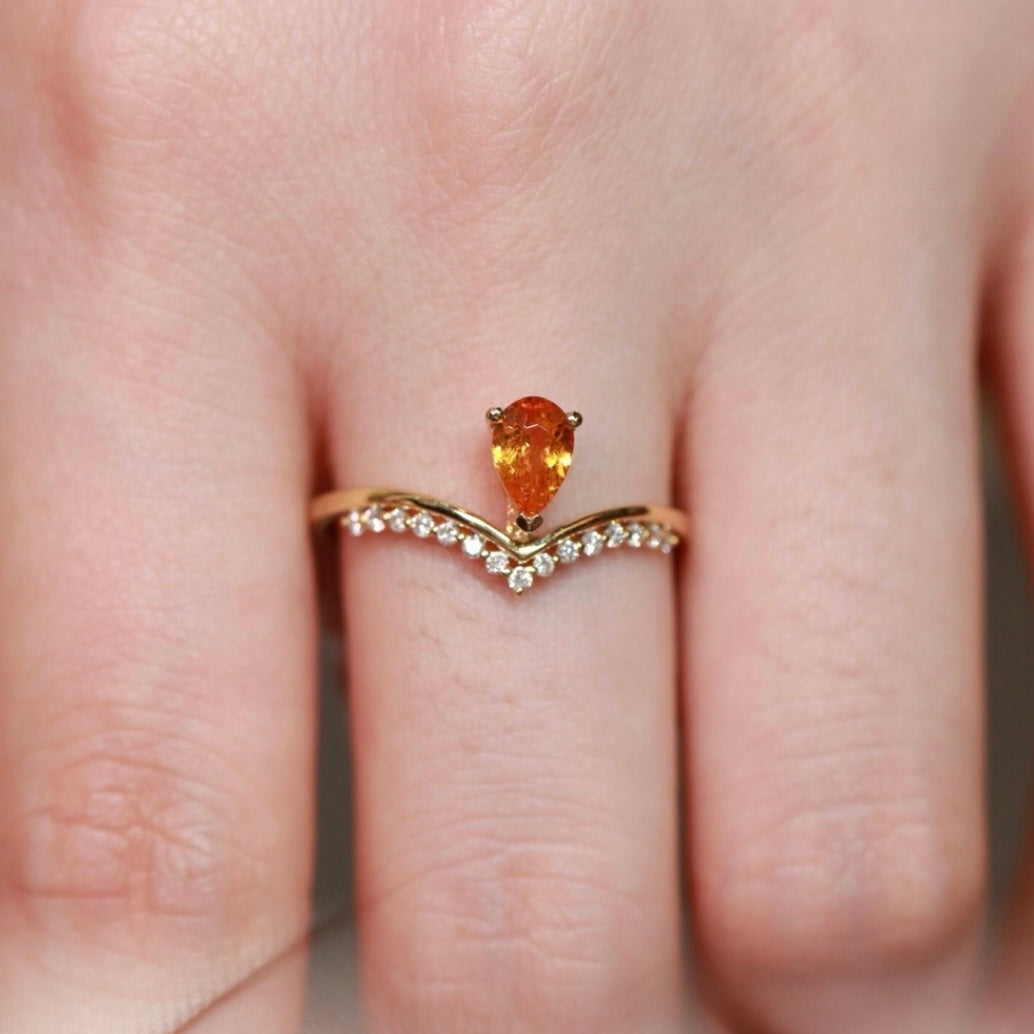 Pear-Shaped Natural Spessartine with Double V-Shaped Natural Diamond Ring in 18K Yellow Gold