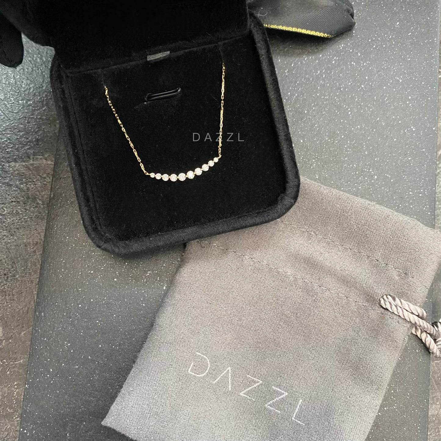 18K金培育鑽石微笑頸鏈￼